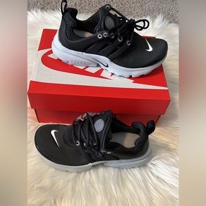 Nike Presto (PS ) available in size 2Y , 2 pairs available.